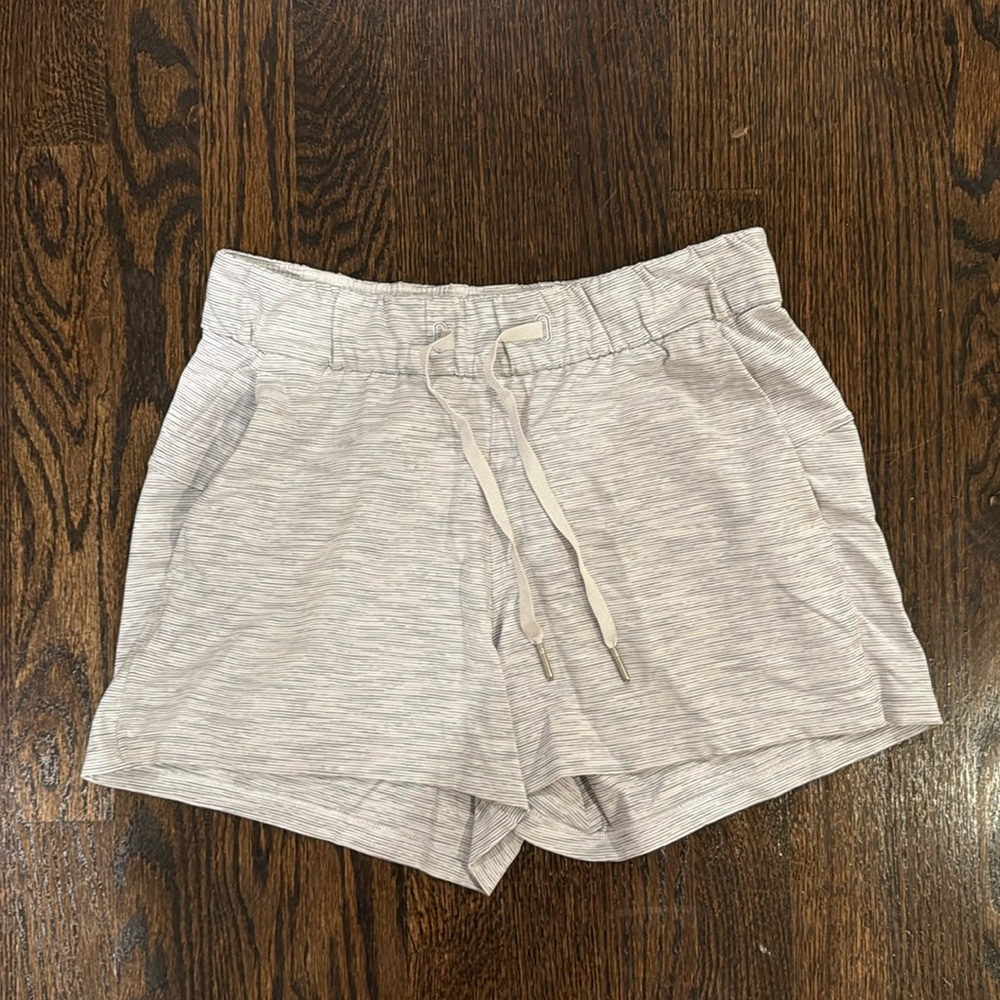Lululemon On the Fly shorts